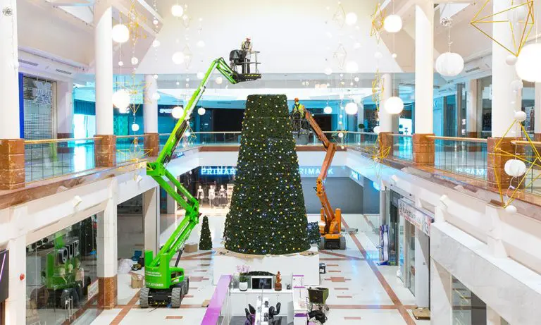 Star Platforms Helps Bring Christmas to Merry Hill Shopping Centre