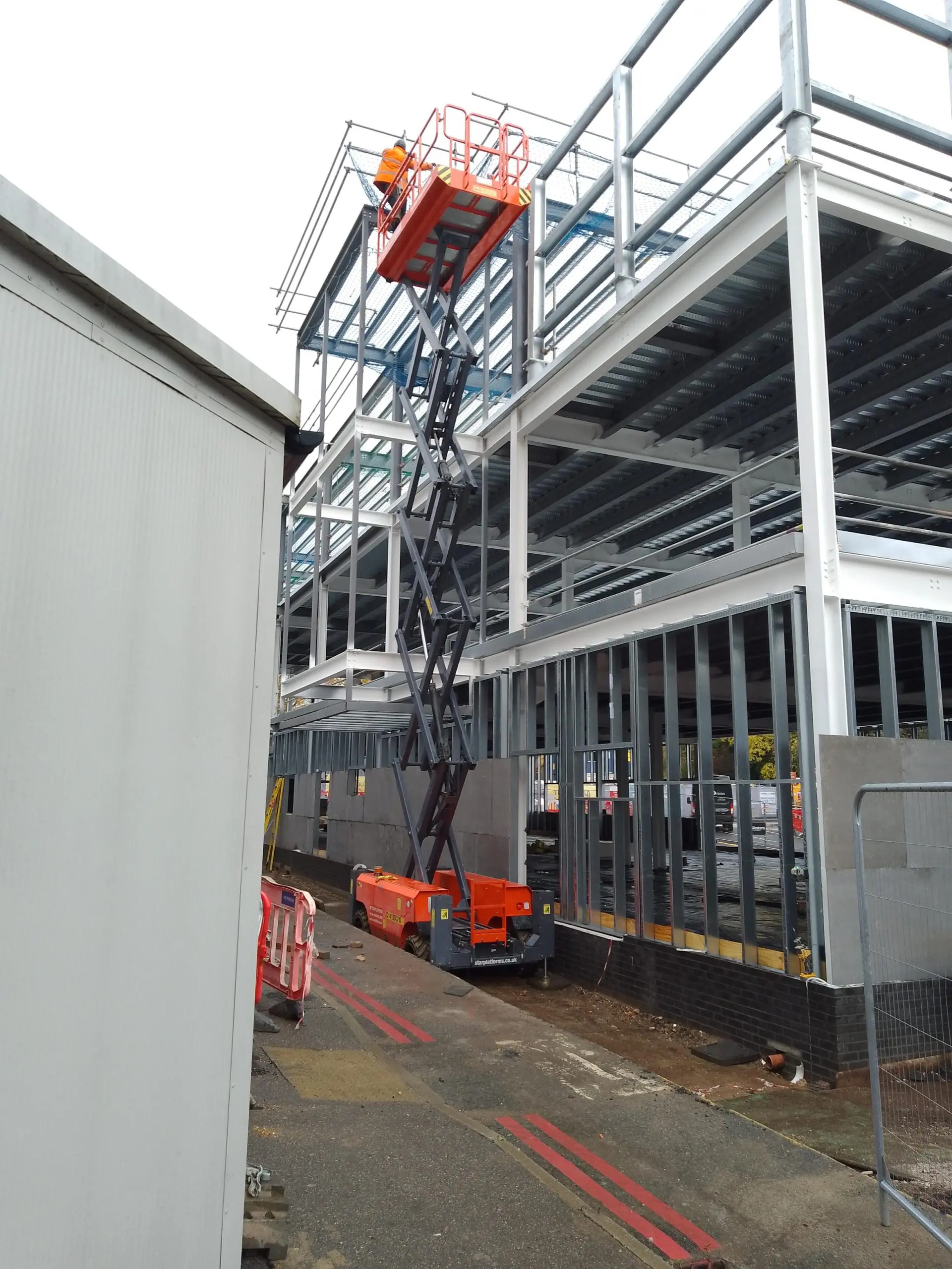 Dingli JCPT1418DC Rough Terrain Electric Scissor Lift - Image 3