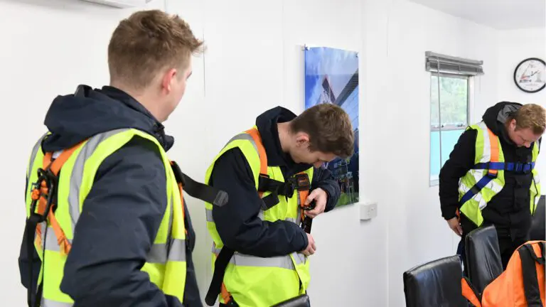 Do You Need to Wear a Safety Harness On a Boom Lift?