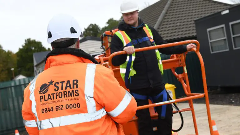 Who Needs IPAF 3A and 3B Training for MEWPs in the UK